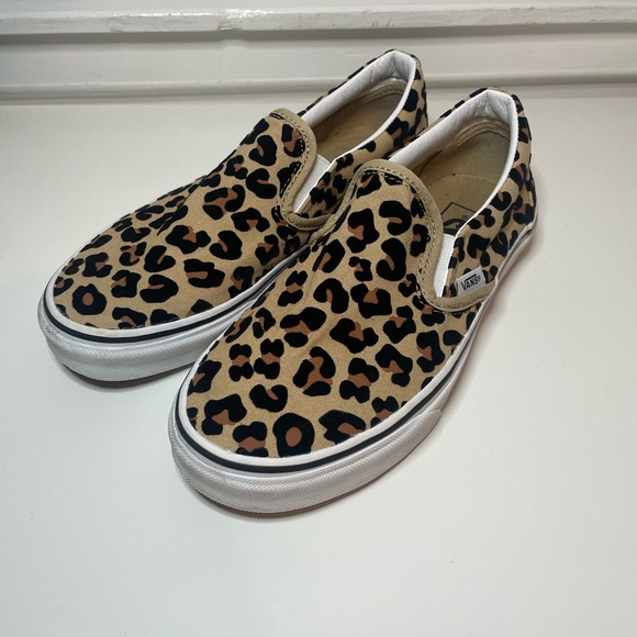 Vans Shoes - Vans Classic Slip On, Leopard Tan, Size woman’s 6, men’s 4.5 (unisex)